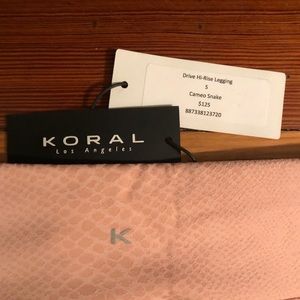 Moral Drive Hi-Rise Legging Cameo Snake sz S